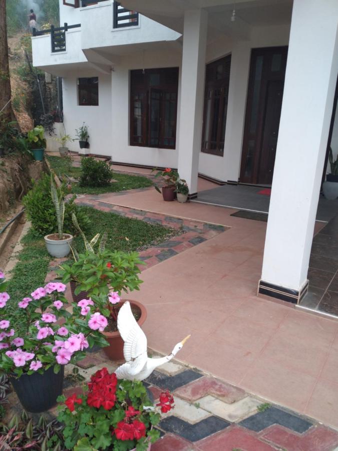 Holly House Homestay Ella Extérieur photo
